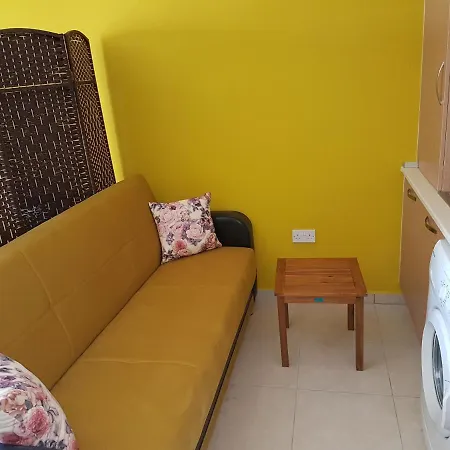 кипр. море. отдых. Apartment Trikomo